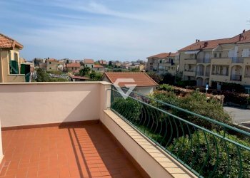 O.jpg - Appartamento Via Giacomo Matteotti, Loano - foto 15