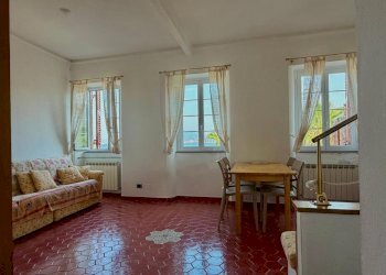 Soggiorno (4) - Four-room apartment Viale Rimembranze 37, Sestri Levante - photo 9