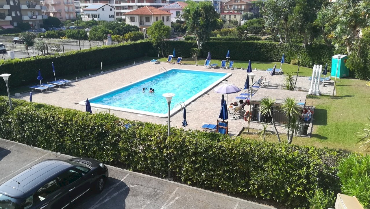 piscina condominiale - Trilocale Andora - foto 2
