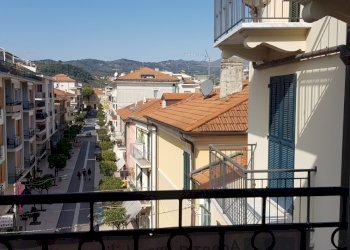 16b.jpg - Two-room apartment Corso Giuseppe Garibaldi 18, Diano Marina - photo 17