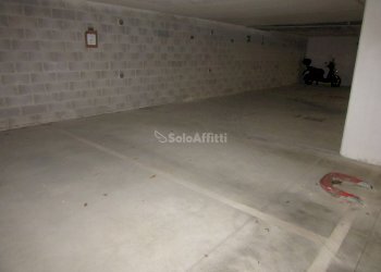 IMG_7327.JPG - Box Strada dei Decoratori 10, Sesto Fiorentino - foto 2