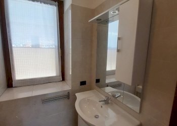 bagno - Appartamento Piazza Santo Stefano 8, Vizzola Ticino - foto 5
