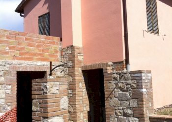 5 casale ristrutturato, mancano le rifeniture.JPG - Casale Todi - foto 11