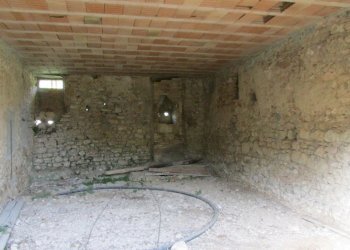 IMG_1744.JPG - Casale Massa Martana - photo 13