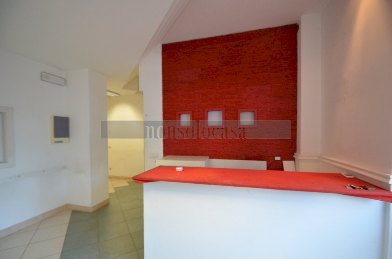 RECEPTION - Locale Commerciale Via Luigi Catanelli 23, Perugia - foto 2