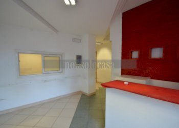 RECEPTION - Locale Commerciale Via Luigi Catanelli 23, Perugia - foto 4