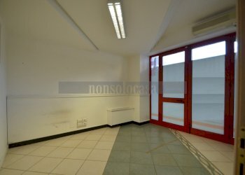 VANO 2 - Locale Commerciale Via Luigi Catanelli 23, Perugia - foto 11