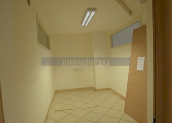 VANO 3 - Locale Commerciale Via Luigi Catanelli 23, Perugia - foto 12