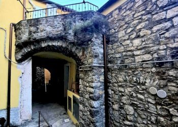 borgo.jpeg - Trilocale Santo Stefano di Magra - foto 8