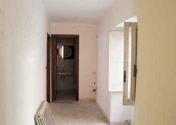 corridoio - Porzione di casa contrada Villa Martelli 77, Lanciano - foto 2