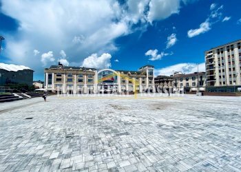piazza - Box piazza della Repubblica, Varese - foto 2