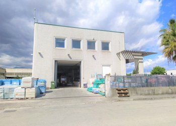 IMG_20210519_101121.jpg - Shed Spinetoli - photo 1