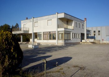 DSC03915.JPG - Capannone Sabaudia - foto 2