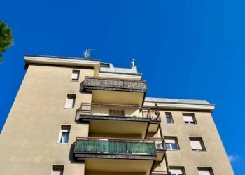 Facciata - Trilocale via della Fonte, Nave - foto 4