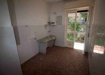 Apartment via Erpidio Berno, Genova (neighborhood Marassi) - photo 4