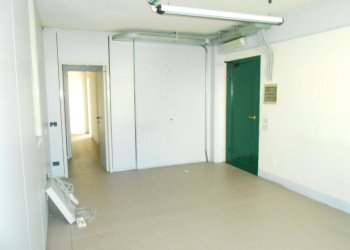 DSCN9940.JPG - Ufficio via di tempagnano, Lucca - foto 5