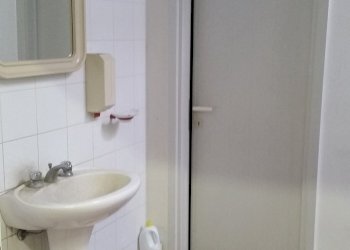 20160523_101605.jpg - Locale Commerciale Via del Seminario, Lucca - foto 12