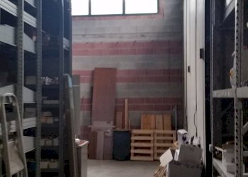 20160523_101953.jpg - Locale Commerciale Via del Seminario, Lucca - foto 23