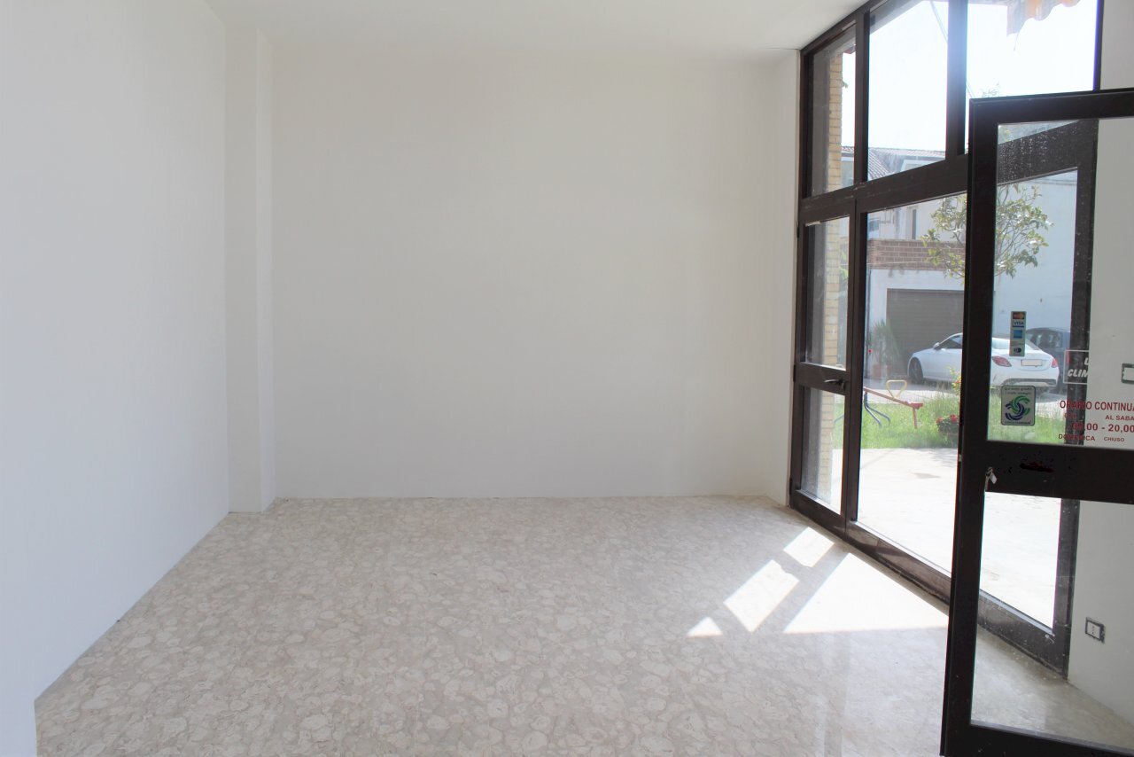 IMG_1782.png - Locale Commerciale via Nazionale, Perano - foto 2