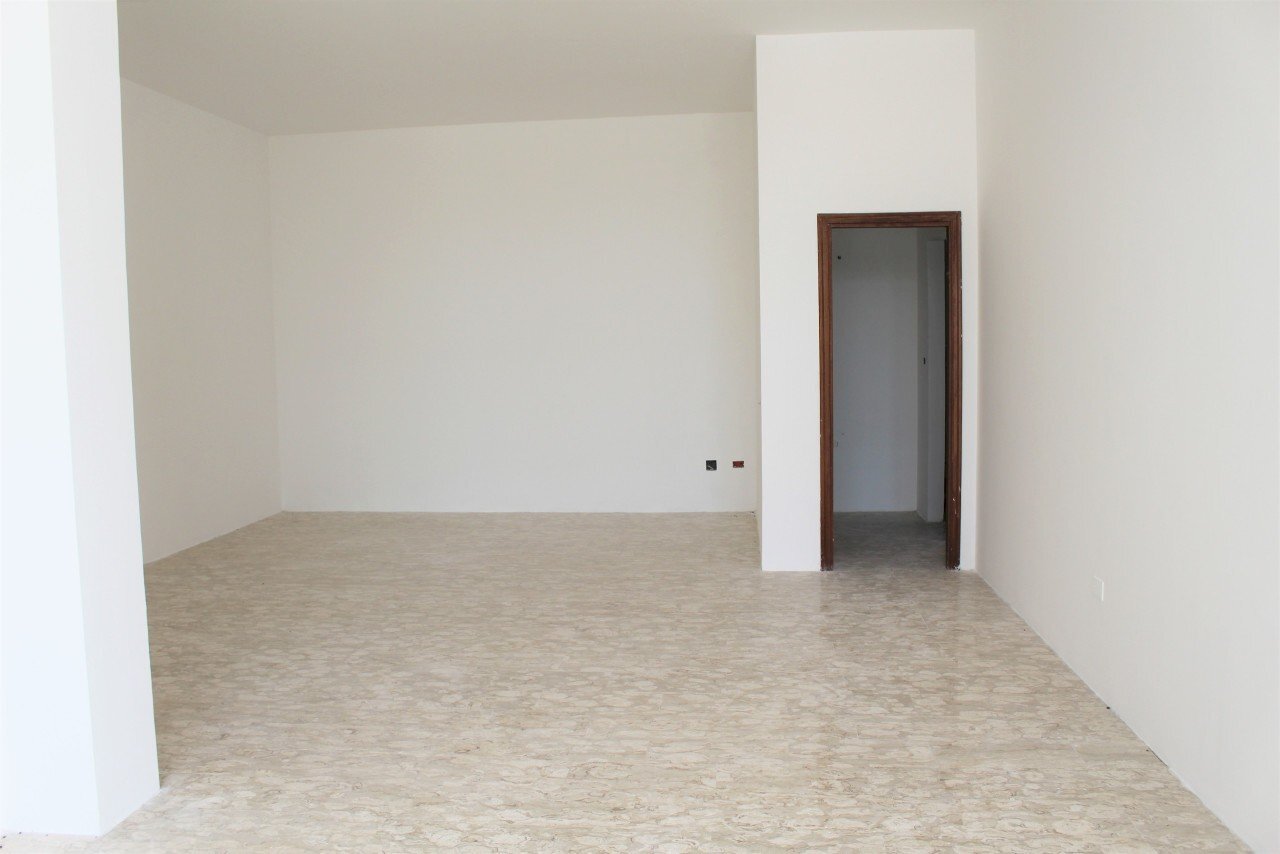 IMG_1781.JPG - Locale Commerciale via Nazionale, Perano - foto 3