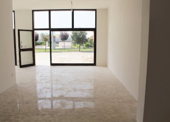 IMG_1792.png - Locale Commerciale via Nazionale, Perano - foto 1