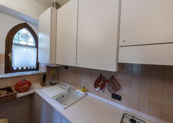 14 Cucina lato sinistro.jpg - Casa semi indipendente Ameglia - foto 7