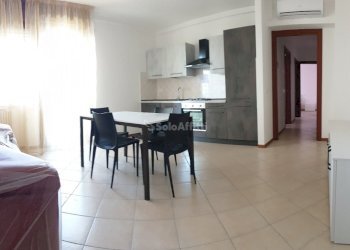 soggiorno - Three-room apartment Via Puglie 3, Legnago - photo 1