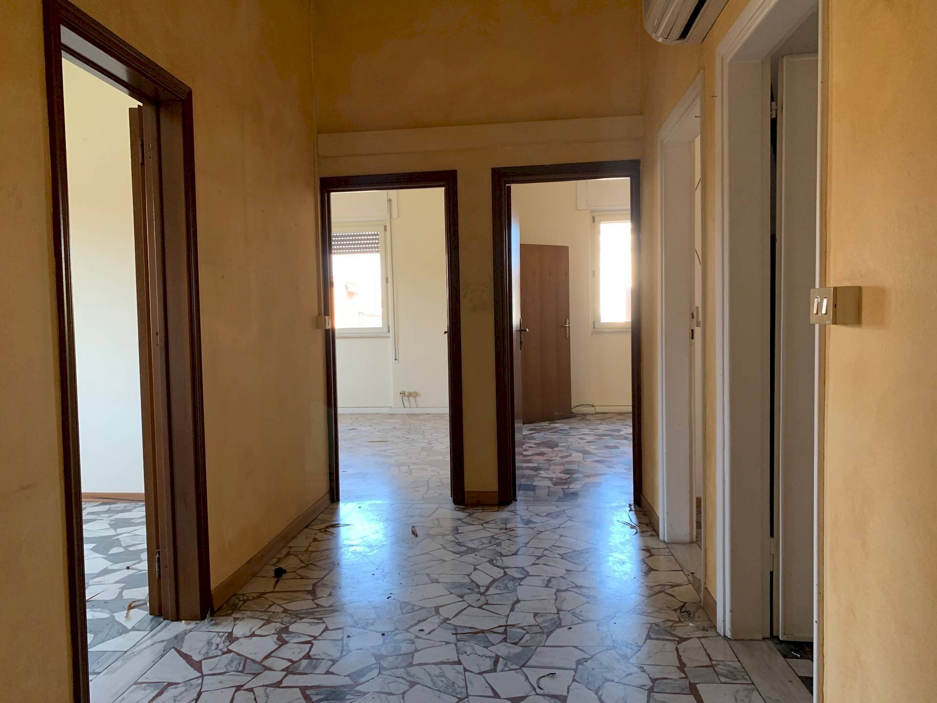 Office via aurelia, Viareggio - photo 2