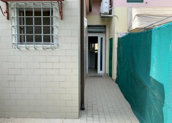 Commercial Activity via aurelia, Viareggio - photo 14