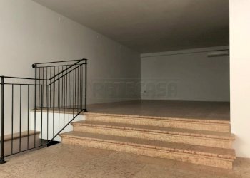 2 - Commercial Premises Bassano del Grappa - photo 1