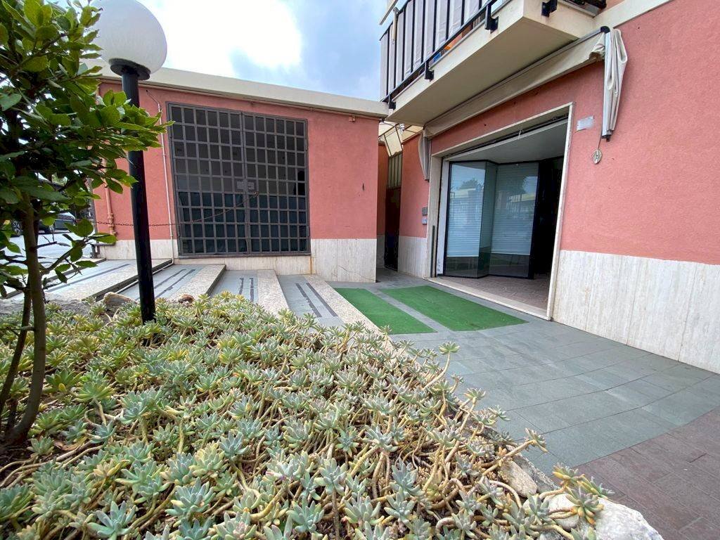 Commercial Premises Viale Europa, Pietra Ligure - photo 2