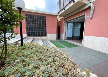 Commercial Premises Viale Europa, Pietra Ligure - photo 2