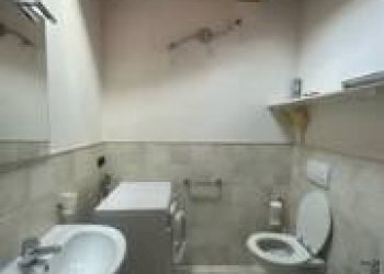 bagno - Two-room apartment via Fratelli Bandiera, Brescia (neighborhood Centro Storico) - photo 40