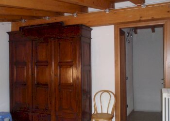 Camera da letto - Two-room apartment via Fratelli Bandiera, Brescia (neighborhood Centro Storico) - photo 13