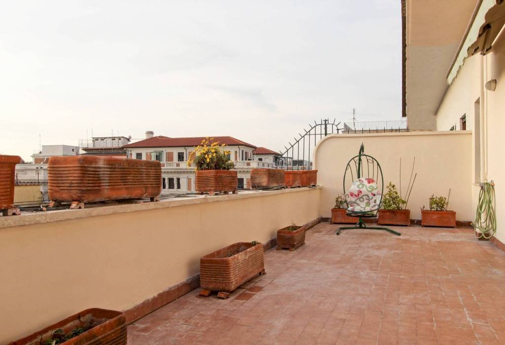 Terrazzo - Attic via Lucullo, 1, Roma (neighborhood Centro Storico) - photo 3