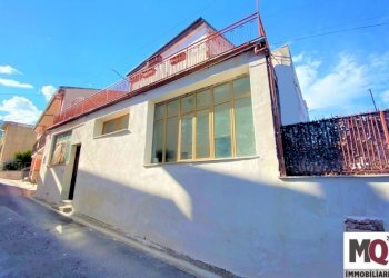 Independent house Falciano del Massico - photo 1