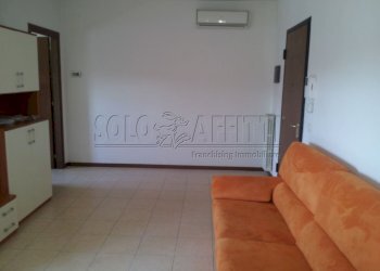 020.jpg - Four-room apartment Via Emilio Lussu 4, Legnago - photo 2