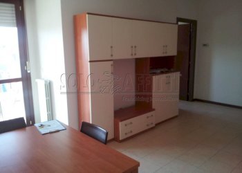 013.jpg - Four-room apartment Via Emilio Lussu 4, Legnago - photo 3