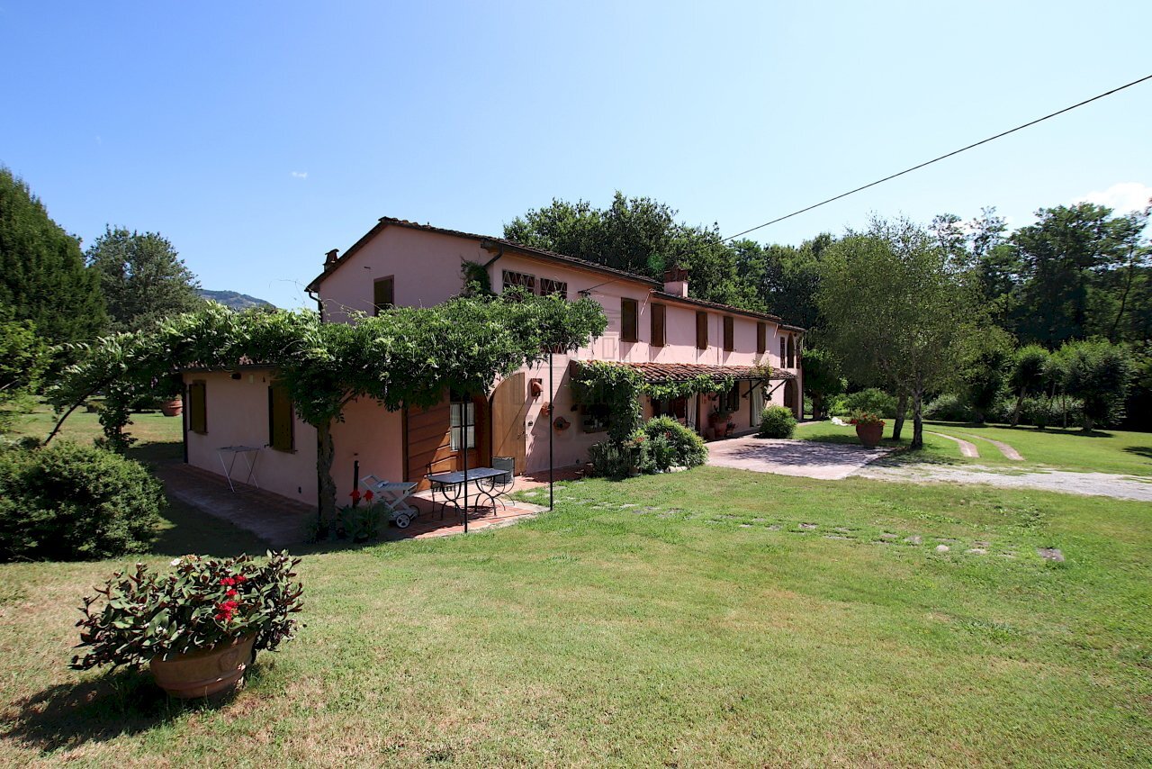 vendesi rustico con piscina e parco IMG_3995.JPG - Casale Via della Chiesa di Gragnano, Capannori - foto 2