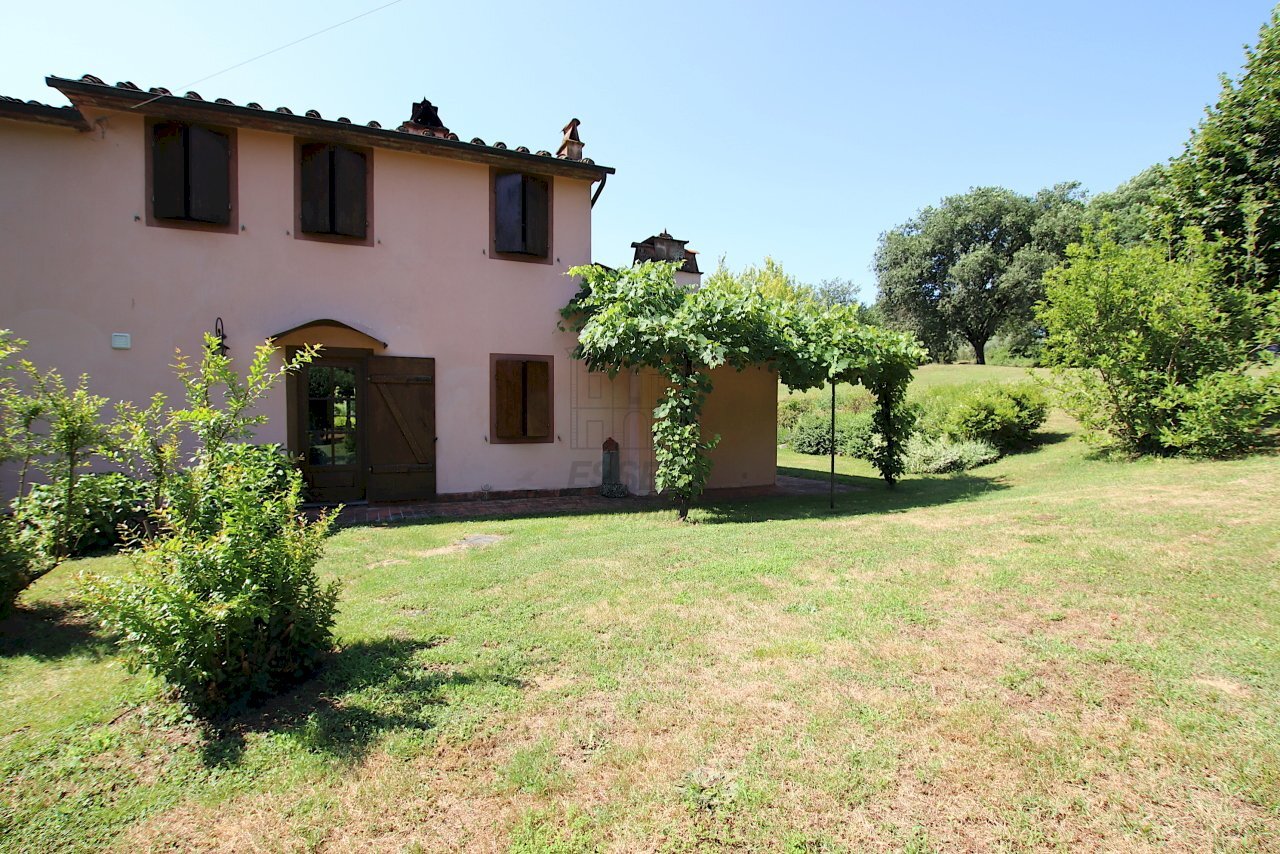 vendesi rustico con piscina e parco IMG_3984.JPG - Casale Via della Chiesa di Gragnano, Capannori - foto 1