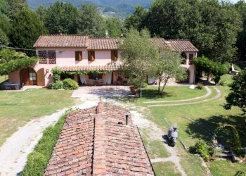 vendesi rustico con piscina e parco DJI_0753.JPG - Casale Via della Chiesa di Gragnano, Capannori - foto 11
