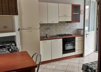 Cucina - Bilocale via Visconti Venosta, Bra - foto 2