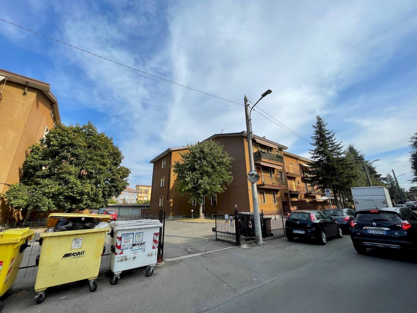 CANCELLO AUTOMATICO IN CORTILE - Box via Torino, Tortona - foto 2