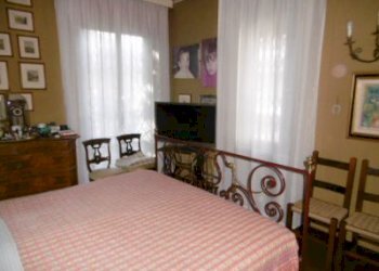 camera da letto - Villa Reggio nell'Emilia - foto 12