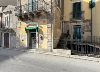 IMG_9570.jpg - Magazzino Corso Vittorio Emanuele 27, Modica - foto 4