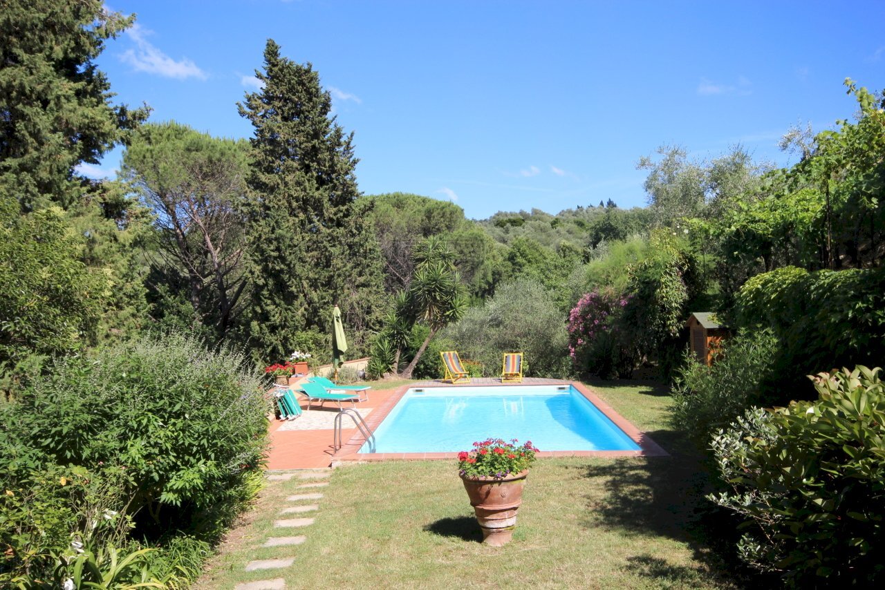 casa colonica in vendita a Lucca (41).JPG - Casale Lucca - foto 1