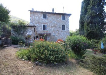 casa colonica in vendita a Lucca (64).JPG - Casale Lucca - foto 12