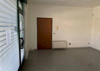 Zona - Attività Commerciale via Vecchia di Buriasco, Pinerolo - foto 5