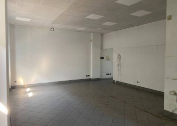 Ufficio - Attività Commerciale via Vecchia di Buriasco, Pinerolo - foto 9