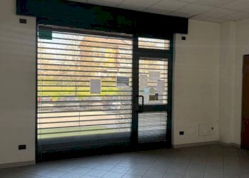 Zona - Commercial Activity via Vecchia di Buriasco, Pinerolo - photo 2